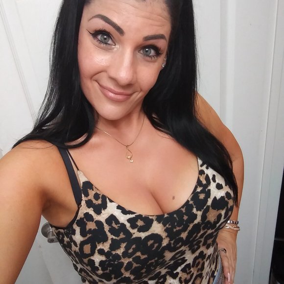 Meet your Posher, Sarah - Picture 4 of 4